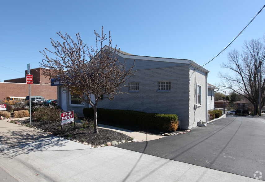 More Photos Of 6107-6109 Blue Ridge Blvd, Raytown Office For Sale