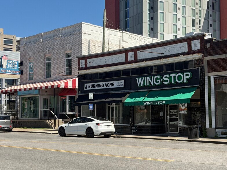 More Photos Of 2111-2113 Elliston Pl, Nashville Storefront For Lease