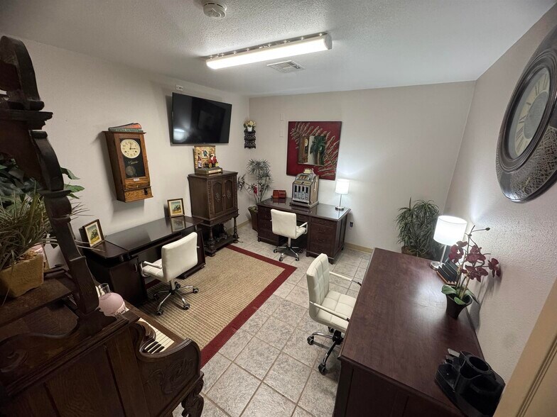 More Photos Of 1909 Indian Wells Rd, Alamogordo Loft Creative Space For Sale