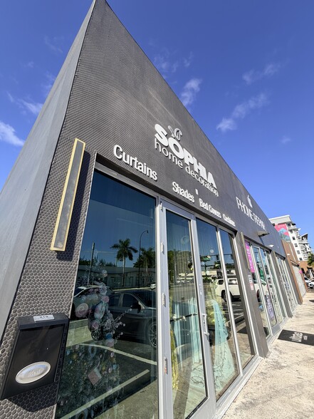 Primary Photo Of 219-225 N Federal Hwy, Hallandale Beach Storefront Retail Office For Lease