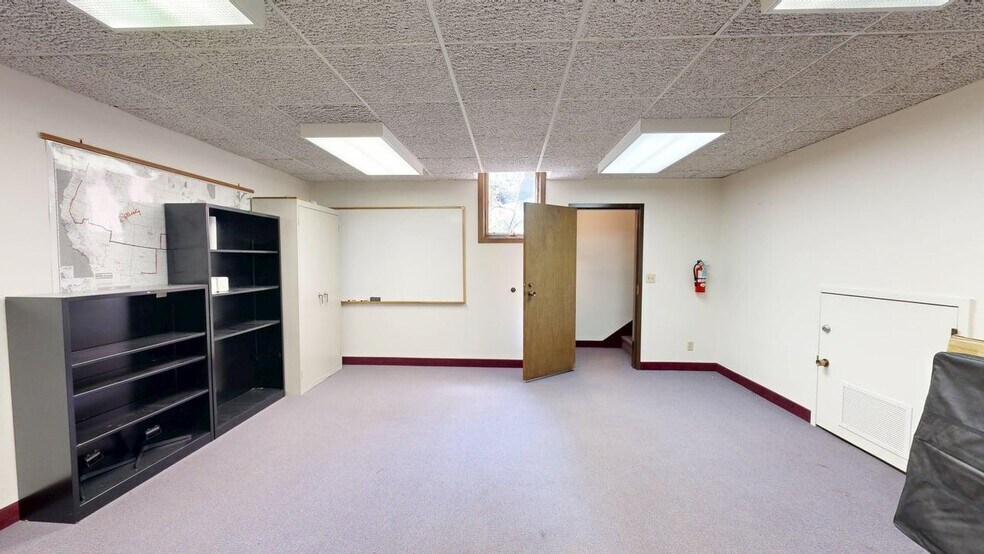More Photos Of 11 E Airport Rd, Billings Office For Sale
