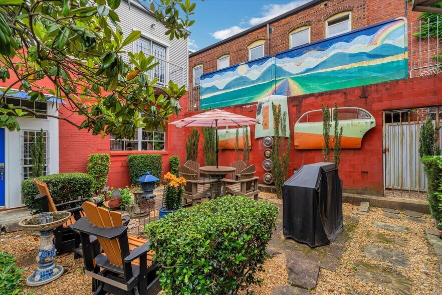 More Photos Of 282 Walker St SW, Atlanta Apartments For Sale