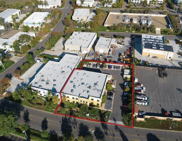More Photos Of 13750 Danielson St, Poway Warehouse For Sale