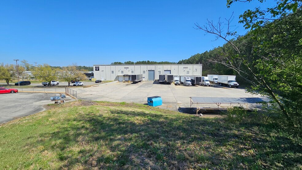 More Photos Of 1206 26th St, Cullman Manufacturing For Lease