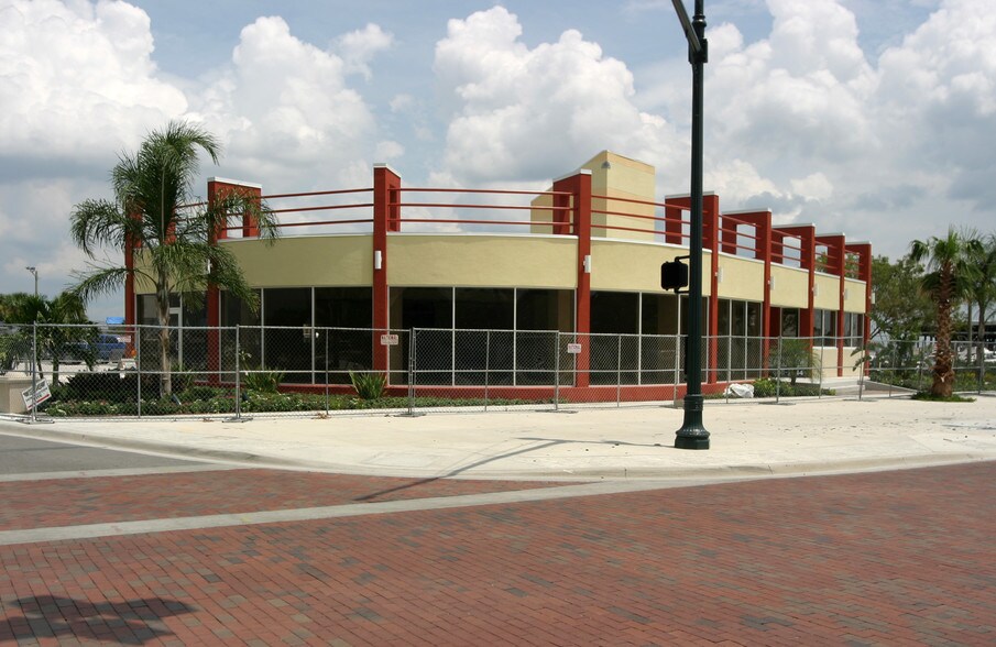 More Photos Of 350 E Seminole Blvd, Sanford Freestanding For Sale