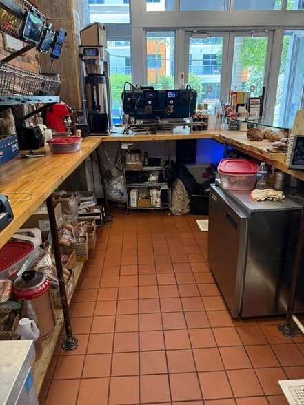 More Photos Of 178 NE 29th St, Miami General Retail For Lease