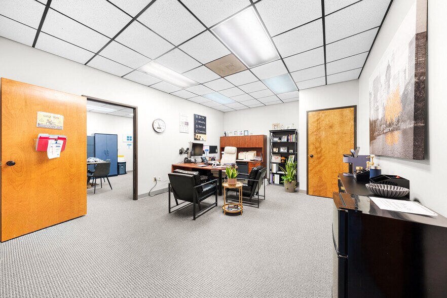 More Photos Of 110 Industrial Dr, Forney Showroom For Sale