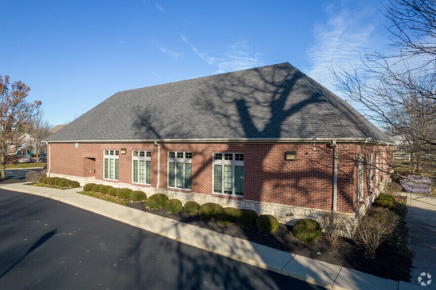More Photos Of 379 W Olentangy St, Powell Coworking Space
