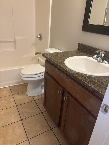 More Photos Of 944-944 Chadwick Dr, Kingsport Apartments For Sale