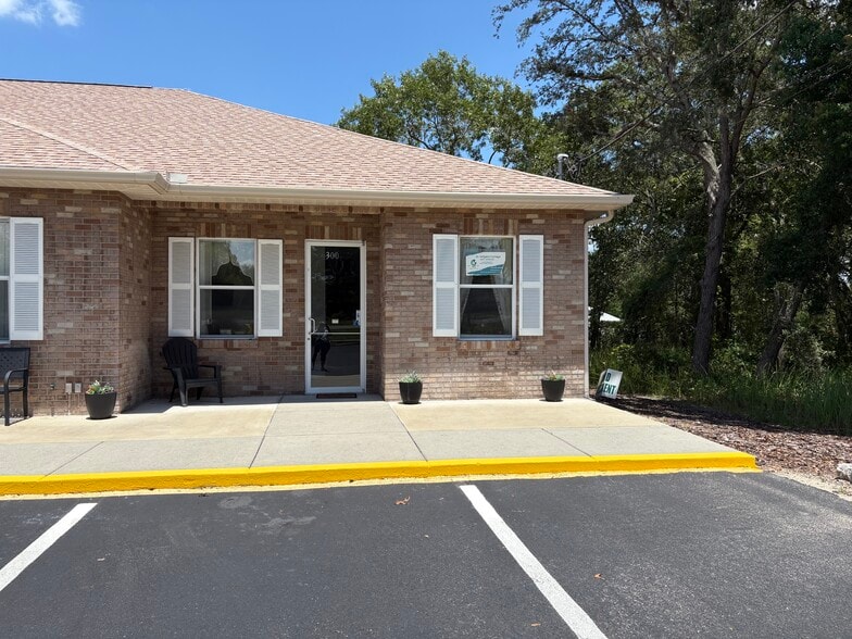 More Photos Of 15151 S US Highway 441, Summerfield Medical For Lease