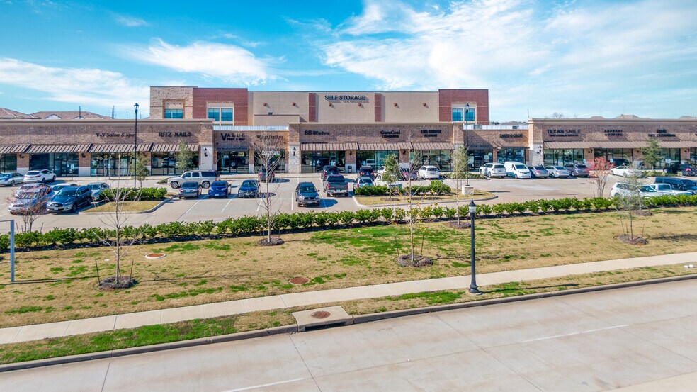 More Photos Of 4821 Lj Pky, Sugar Land Storefront For Lease