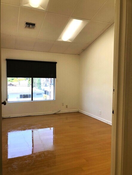 More Photos Of 4515 Van Nuys Blvd, Sherman Oaks Office For Lease