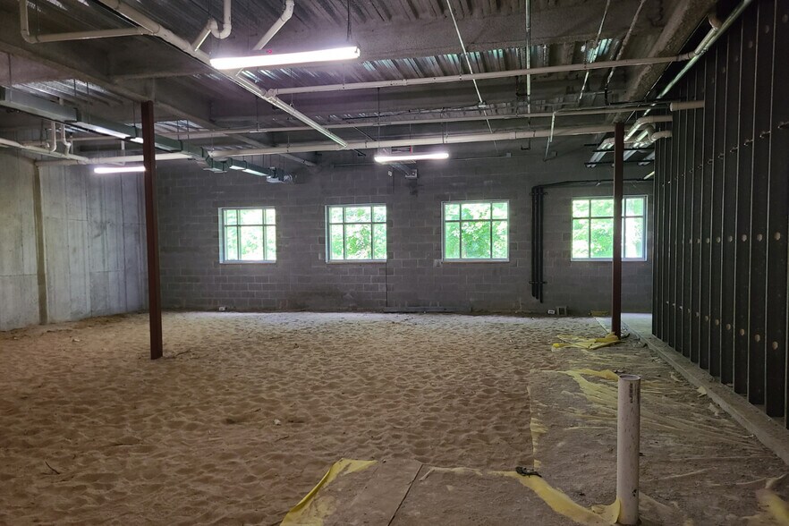 More Photos Of 1250 Mercy Dr, Muskegon Medical For Lease