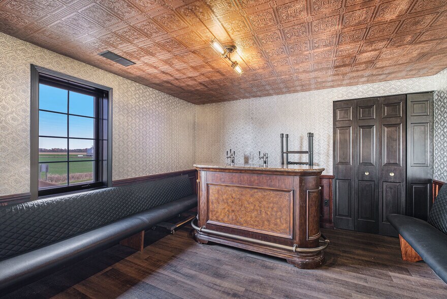 More Photos Of 9264 Saginaw Rd, Richville Restaurant For Sale