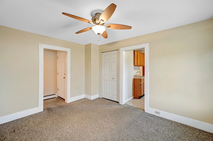 More Photos Of 291 Main St, Eynon Restaurant For Sale