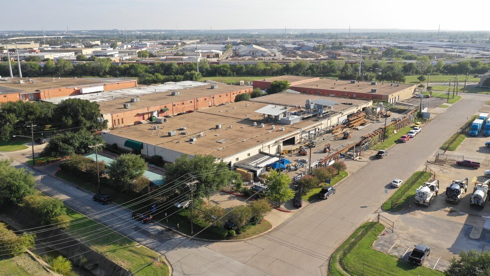 More Photos Of 8319 Chancellor Row, Dallas Warehouse For Sale