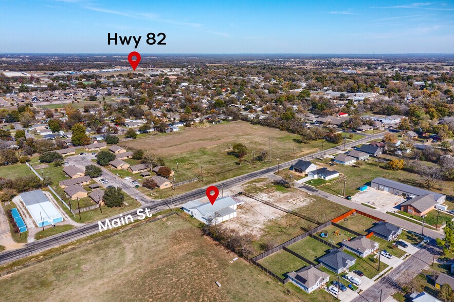 More Photos Of 600 W Main St, Whitesboro Light Manufacturing For Sale