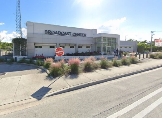 More Photos Of 2824 Palm Beach Blvd, Fort Myers Loft Creative Space For Sale