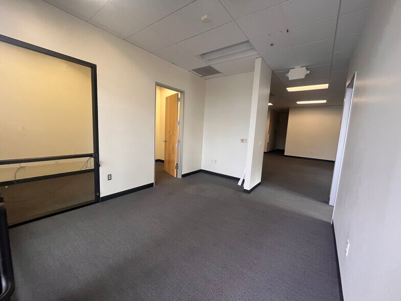 More Photos Of 465 N Whisman Rd, Mountain View Office For Lease