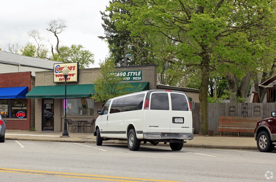 More Photos Of 218 E Vistula St, Bristol Restaurant For Sale