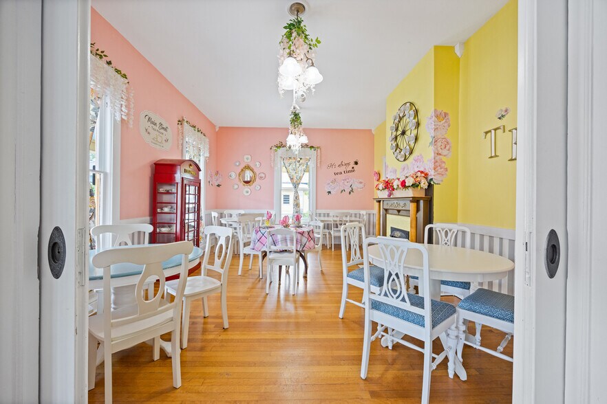 More Photos Of 104 W Main St, Elizabeth City Office Residential For Sale
