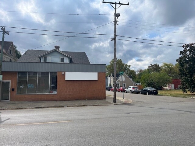 More Photos Of 3000 E 3rd St, Dayton Storefront Retail Residential For Sale