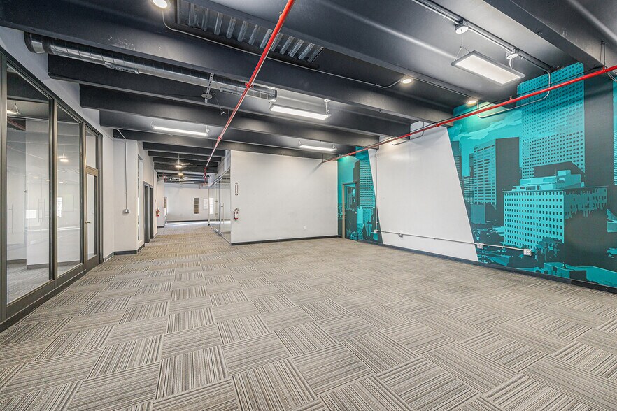 More Photos Of 1475 S Acoma St, Denver Warehouse For Lease
