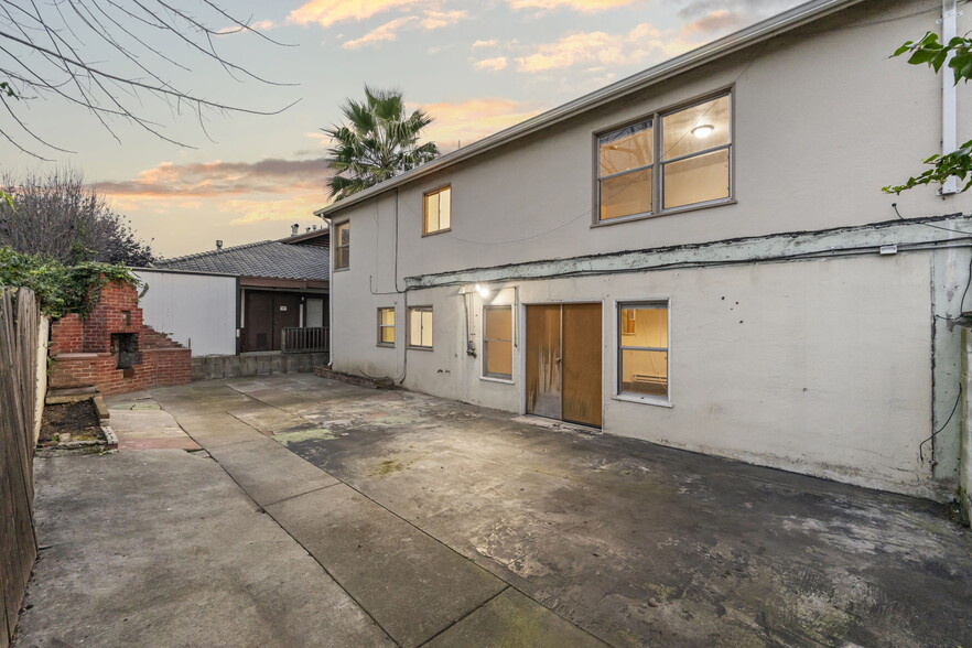 More Photos Of 24954 Cypress Ave, Hayward Multifamily For Sale
