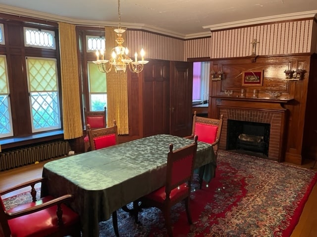 More Photos Of 668-672 Hale St, Beverly Schools For Lease