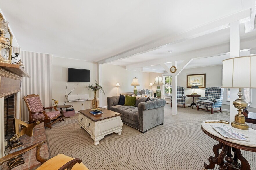 More Photos Of 508 Church St, Oriental Hospitality For Sale