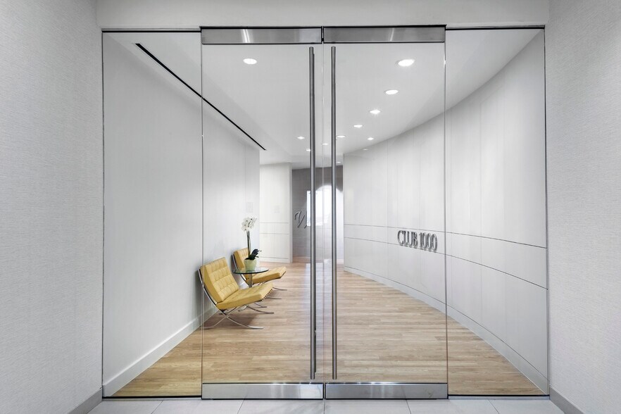 More Photos Of 1000 Louisiana St, Houston Office For Lease