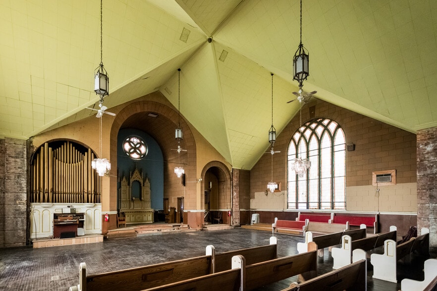 More Photos Of 4103 Cadillac Blvd, Detroit Religious Facility For Sale
