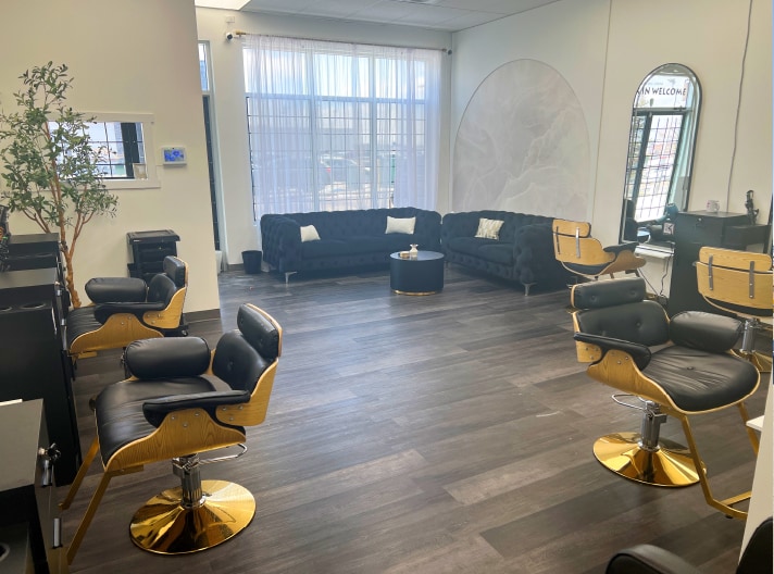 More Photos Of 3131 27th St NE, Calgary Storefront For Sale