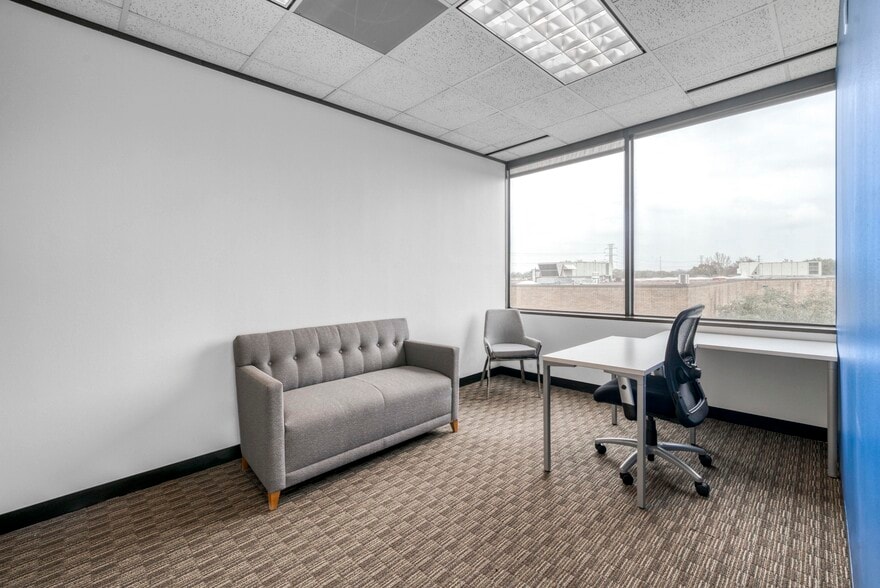 More Photos Of 363 Hilliard Ave, Asheville Coworking Space