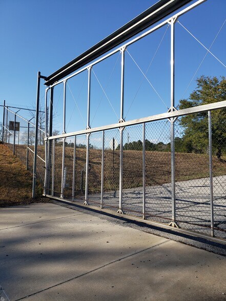 More Photos Of 4674 Westgate Pky, Dothan Distribution For Lease