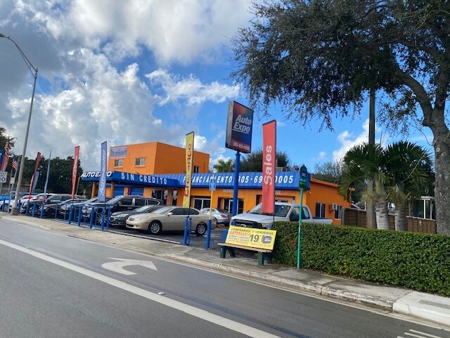 Primary Photo Of 4010 E 8th Ave, Hialeah General Retail For Sale