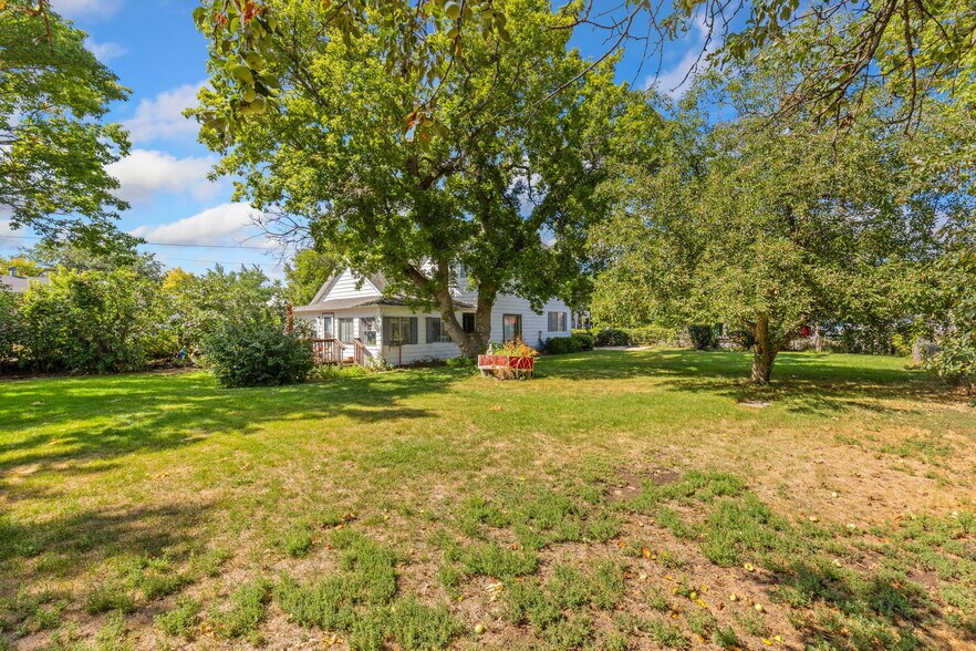 More Photos Of , Louisville General Retail For Sale