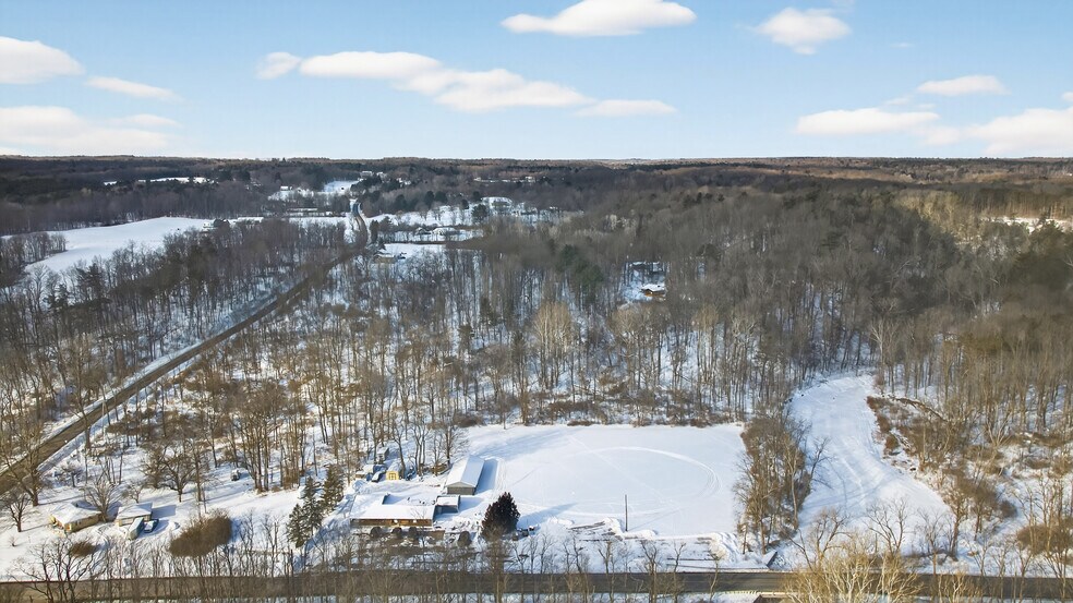 More Photos Of 2862 Guyanoga Rd, Branchport General Retail For Sale