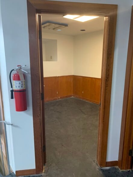 More Photos Of 14200-14238 SW 136th St, Miami Light Manufacturing For Sale