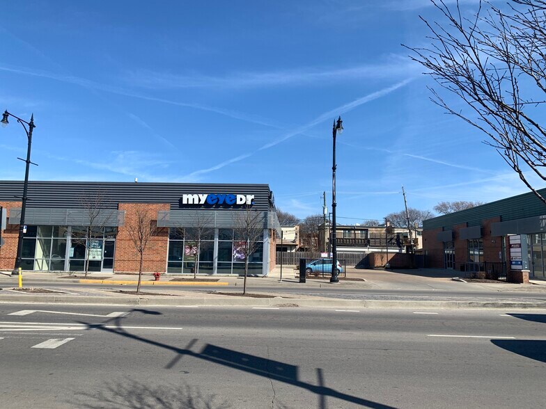 More Photos Of 3649-3651 N Western Ave, Chicago General Retail For Lease