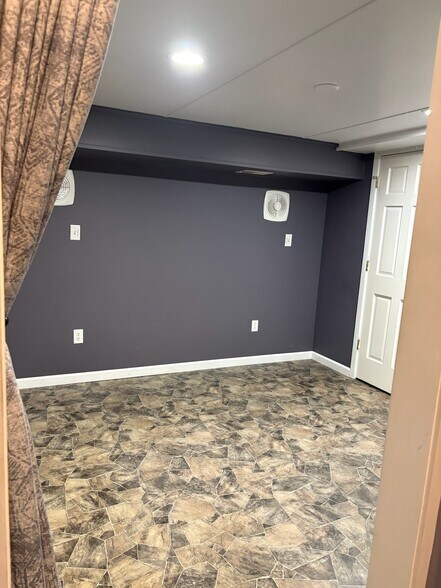 More Photos Of 6662 W Johnson Rd, La Porte Light Distribution For Lease
