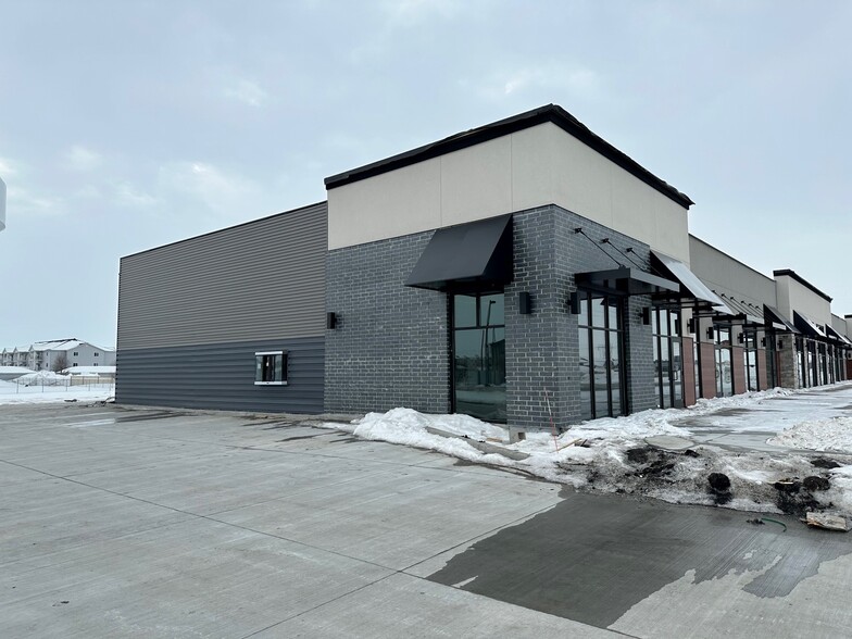 More Photos Of 4266 32nd Ave S, Fargo Storefront For Lease