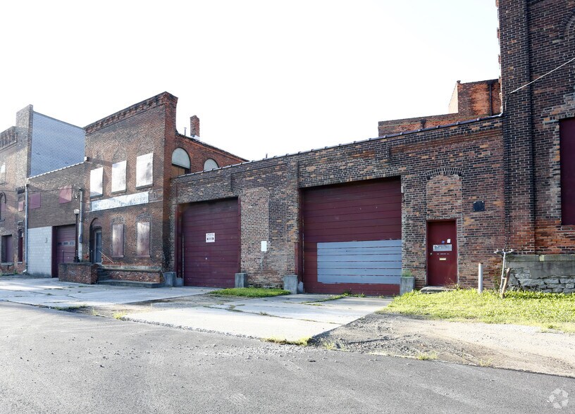 More Photos Of 359 Hamilton St, Toledo Warehouse For Sale