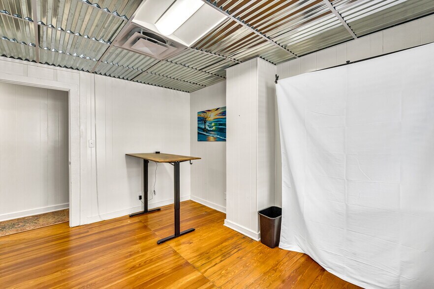 More Photos Of 372 Ahern St, Atlantic Beach Loft Creative Space For Sale