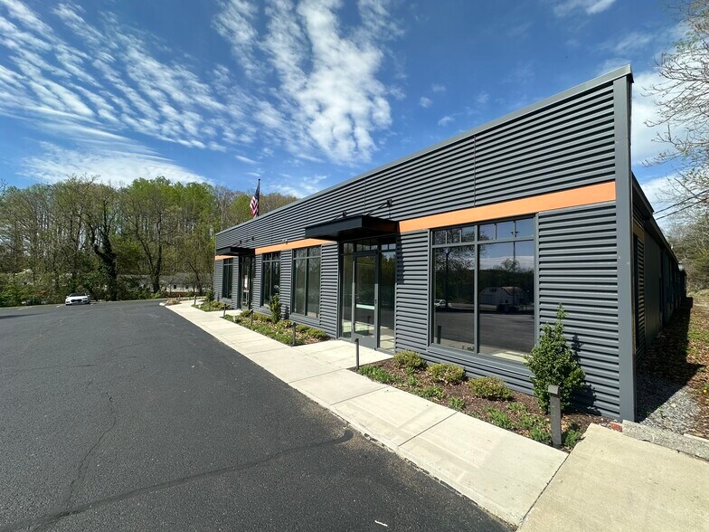 More Photos Of 2200 S Main St, Blacksburg Office For Sale