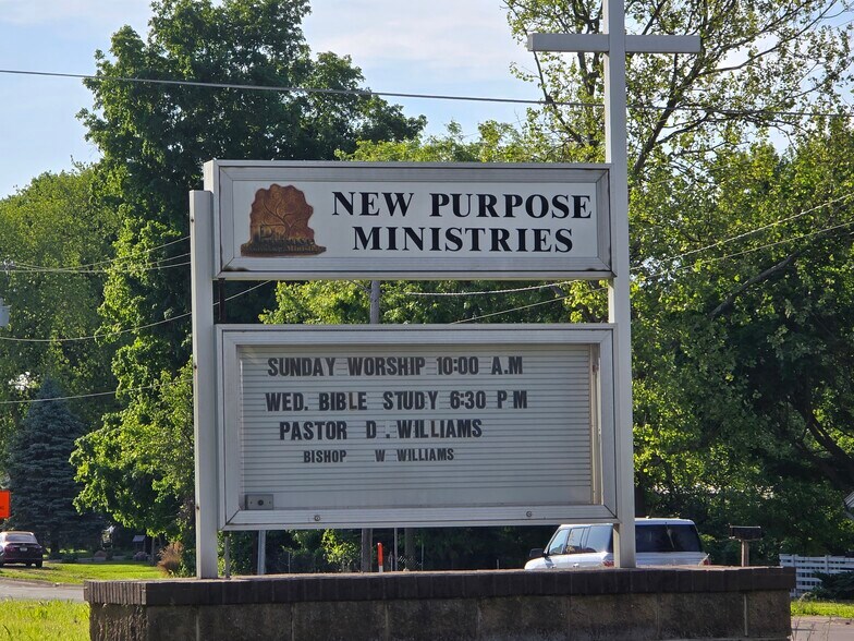 More Photos Of 2404 Dewey St, Anderson Flex For Sale