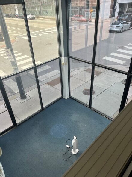 More Photos Of 1600 S Wabash Ave, Chicago General Retail For Sale