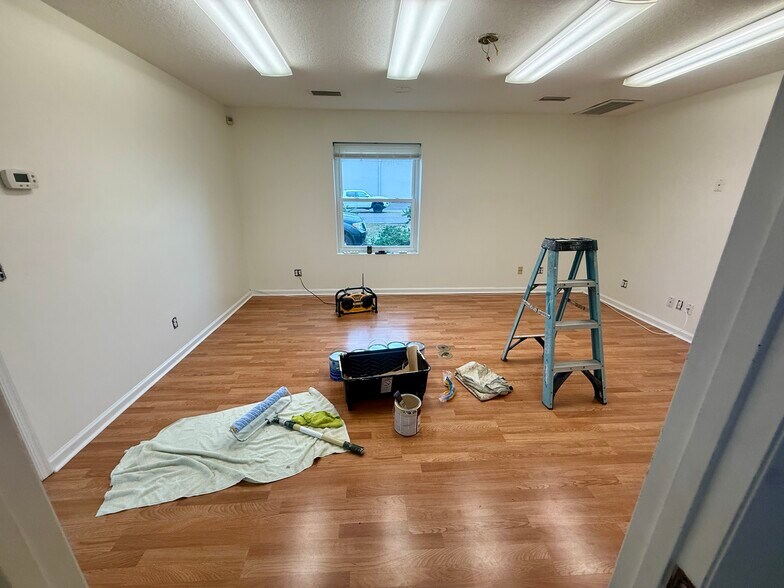 More Photos Of 1438 E Oak St, Fernandina Beach Service For Lease