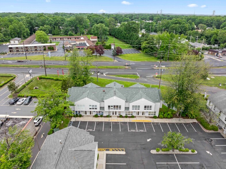 More Photos Of 1594-1600 US Highway 130, North Brunswick Medical For Lease