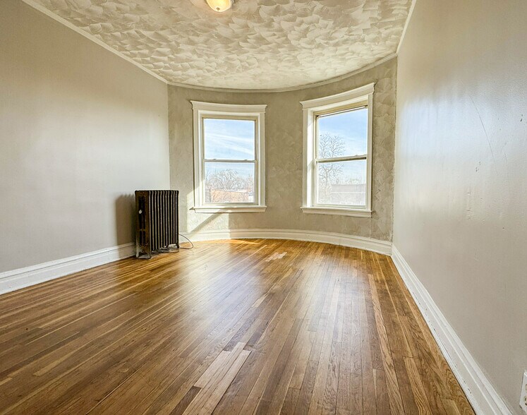 More Photos Of 7250 S Yale, Chicago Apartments For Sale